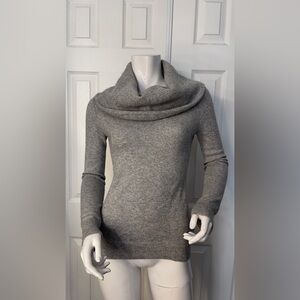 Sutton Cashmere Elegant Gray Turtleneck Sweater